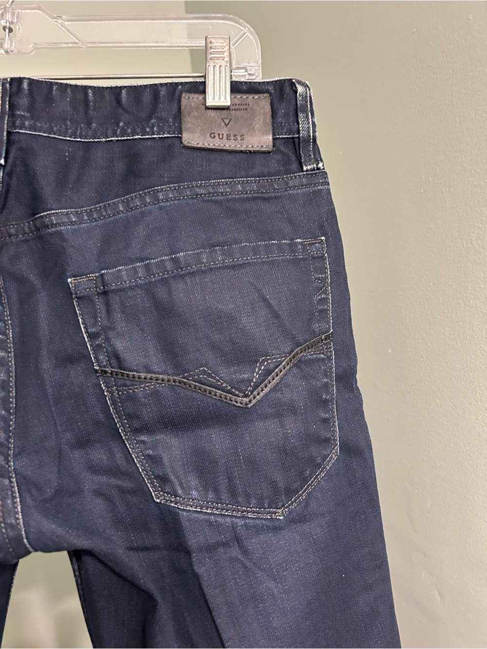 Guess men’s Robertson slim tapered coated jeans luxe 32X30 - Picture 2 of 8